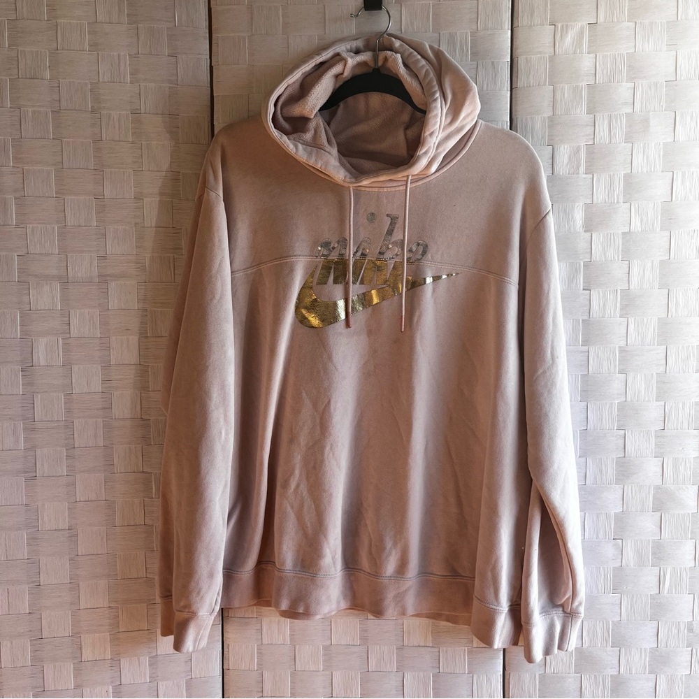 Women’s Nike 1X hoodie